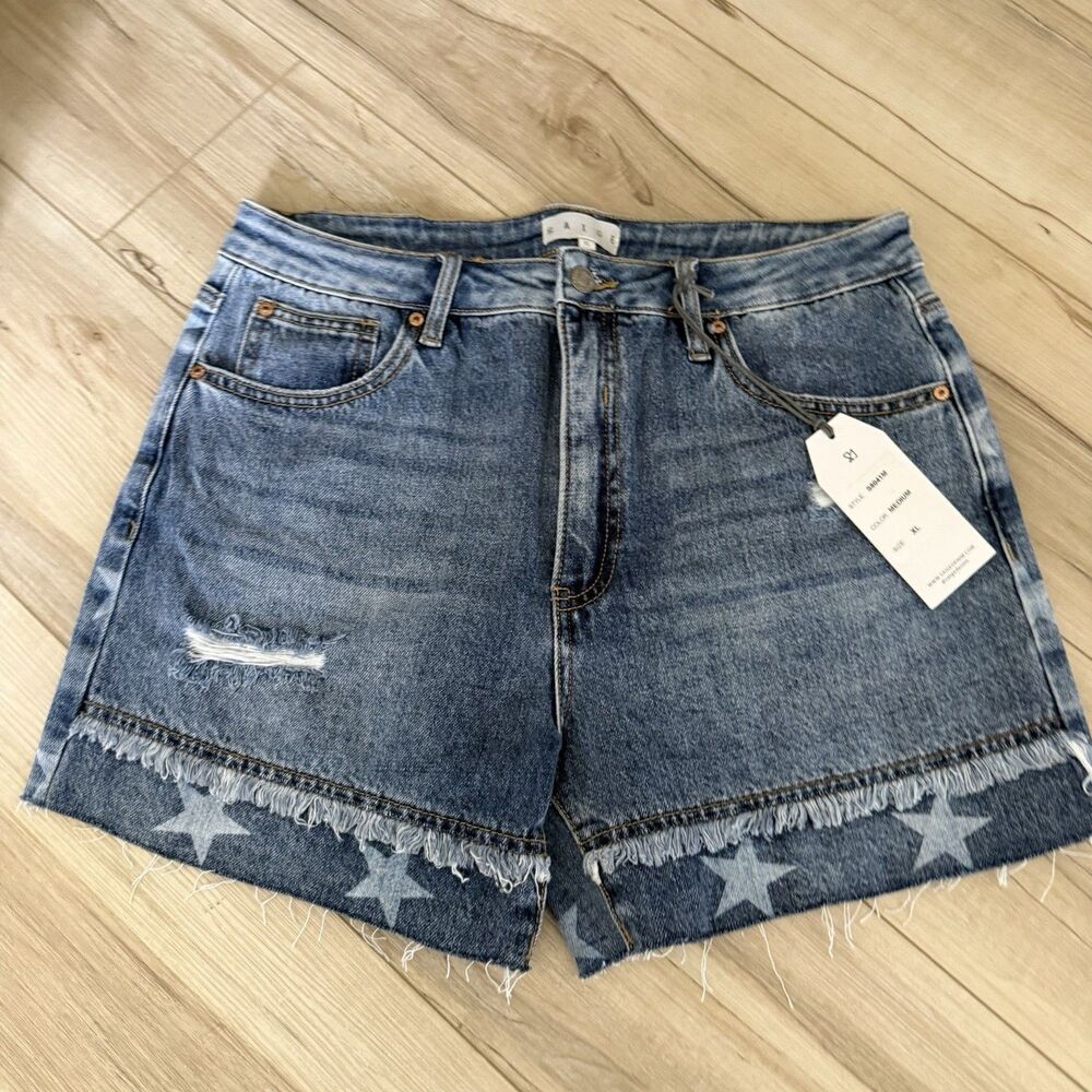 NWT  Saige Linden Star Print Jean Denim Shorts Size XL